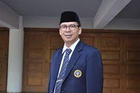 Prof. Dr. Ir. R. Nunung Nuryartono M.Si.