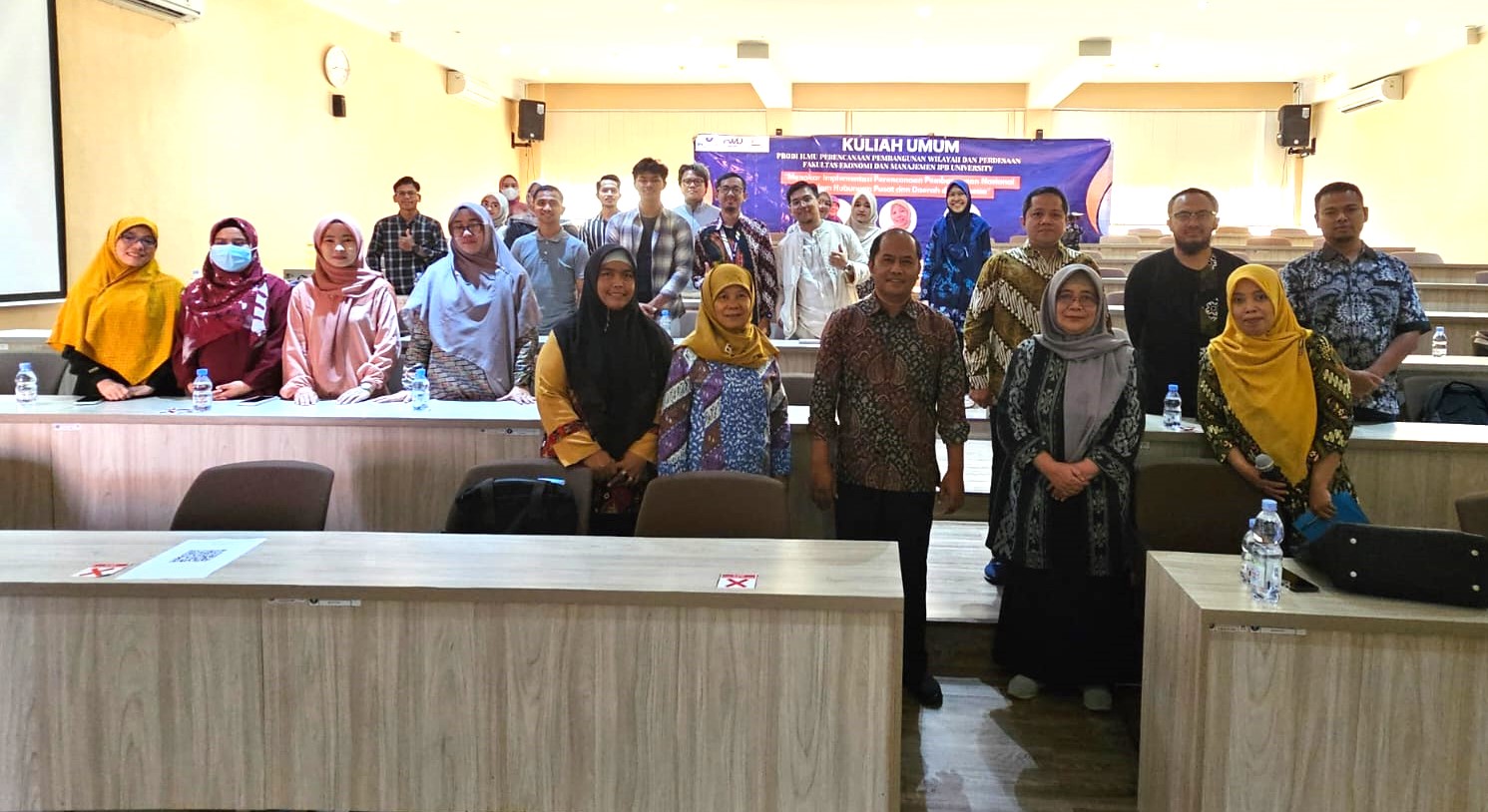 Kuliah Umum "Menakar Implementasi Perencanaan Pembangunan Nasional dalam Hubungan Pusat dan Daerah di Indonesia"